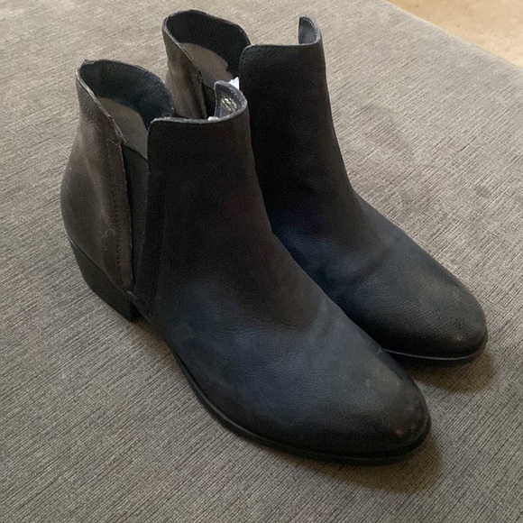 NWOT Miz Mooz Booties size 9 NWOT - Picture 3 of 10